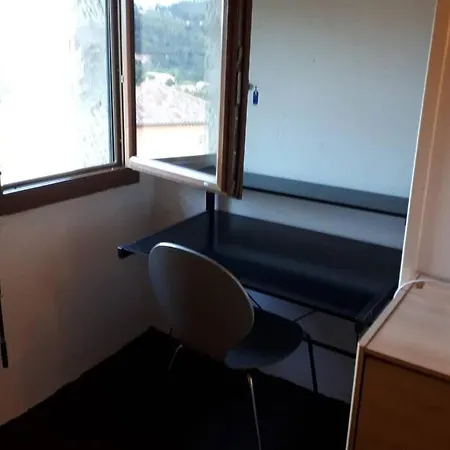 펜션 Maison 18 Pers. En Sud Ardeche, A 2 Pas D'aubenas 오브나